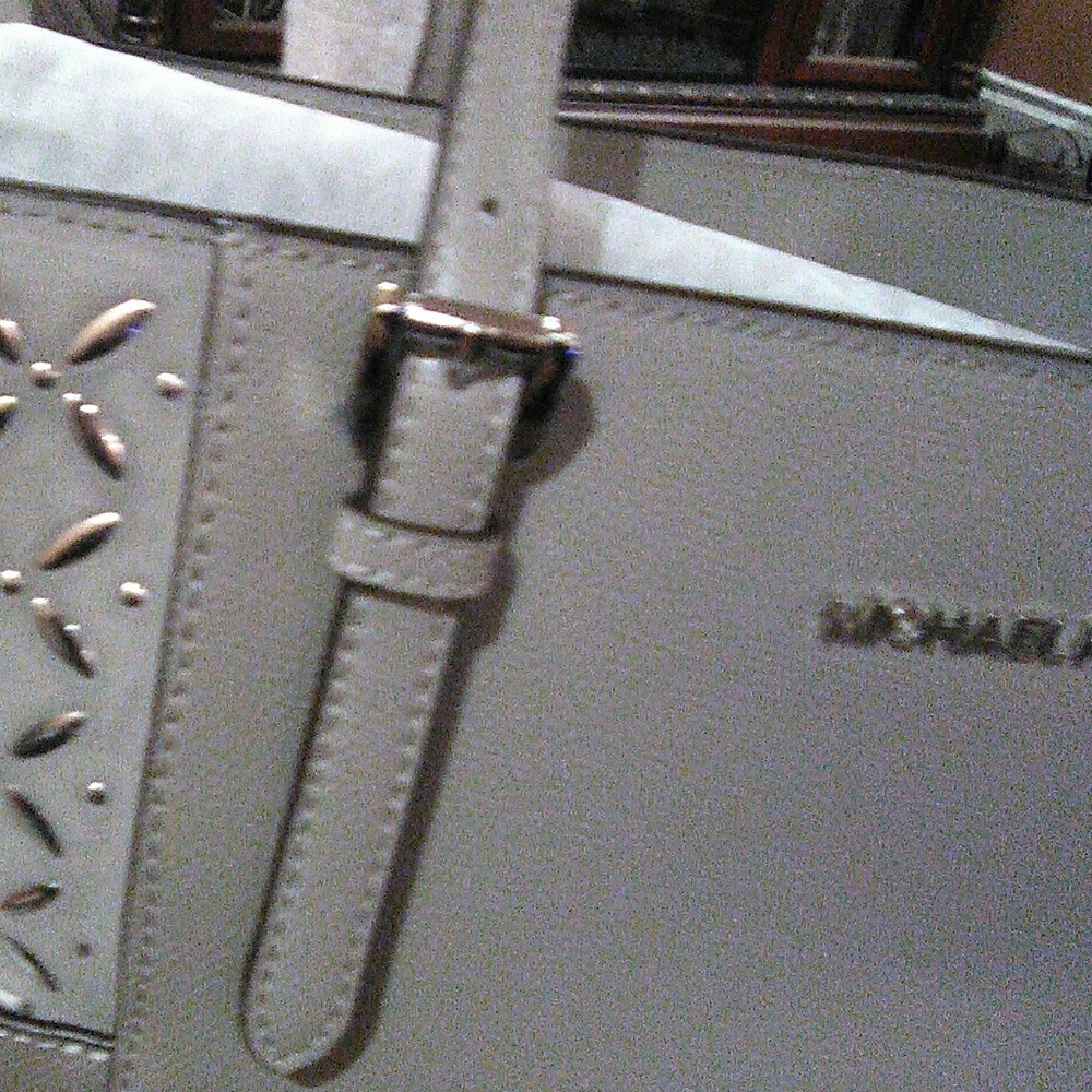 Handbag - Picture 8 of 8